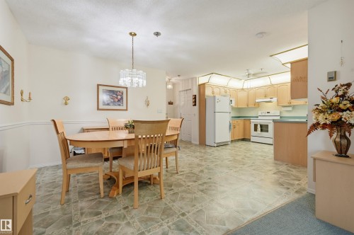 #211 10915 21 Av Nw, Edmonton, AB - Indoor Photo Showing Dining Room