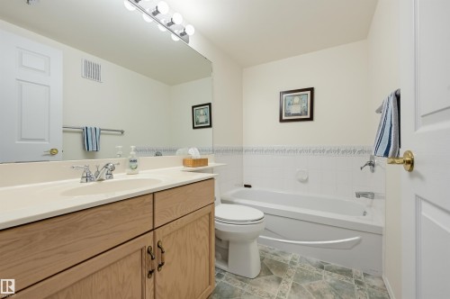 #211 10915 21 Av Nw, Edmonton, AB - Indoor Photo Showing Bathroom