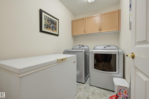 #211 10915 21 Av Nw, Edmonton, AB - Indoor Photo Showing Laundry Room