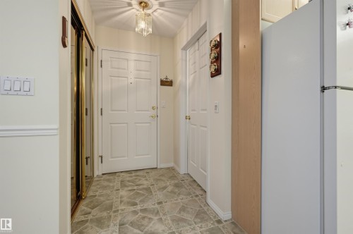 #211 10915 21 Av Nw, Edmonton, AB - Indoor Photo Showing Other Room