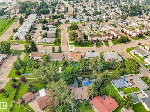 Residential neighborhood with detached homes, townhouses, and mature trees - 4135 134 Avenue Nw, Edmonton, AB - Outdoor With View