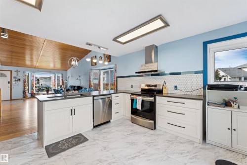 16724 88 St Nw, Edmonton, AB - Indoor Photo Showing Kitchen With Stainless Steel Kitchen