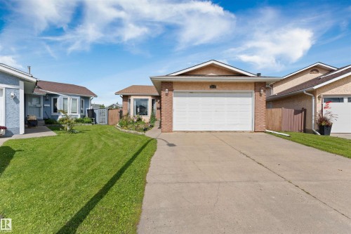 16724 88 St Nw, Edmonton, AB - Outdoor With Facade