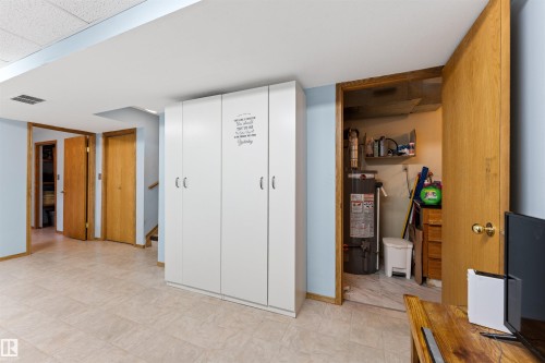 16724 88 St Nw, Edmonton, AB - Indoor Photo Showing Other Room