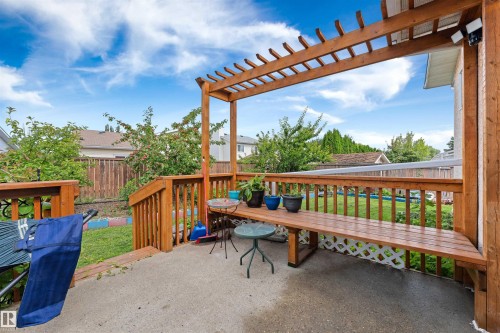 16724 88 St Nw, Edmonton, AB - Outdoor