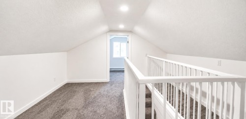 12916 123A Street Nw, Edmonton, AB - Indoor Photo Showing Other Room