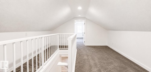 12916 123A Street Nw, Edmonton, AB - Indoor Photo Showing Other Room