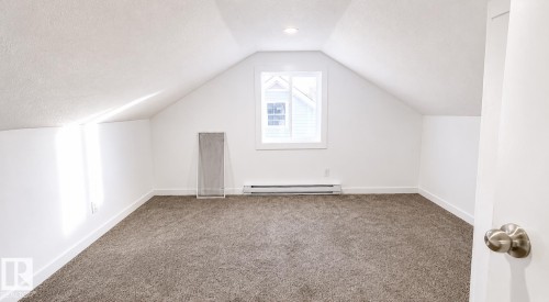 12916 123A Street Nw, Edmonton, AB - Indoor Photo Showing Other Room