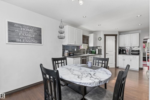 12 Dunluce Road Nw, Edmonton, AB - Indoor Photo Showing Dining Room