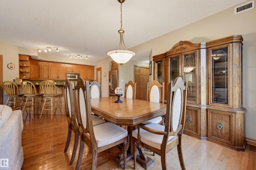 #301 9819 96A St Nw, Edmonton, AB - Indoor Photo Showing Dining Room