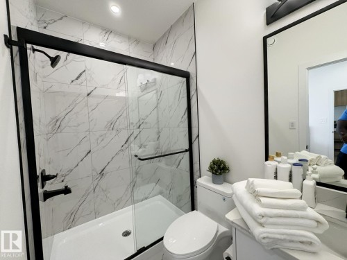 8903 Mayday Way Sw, Edmonton, AB - Indoor Photo Showing Bathroom