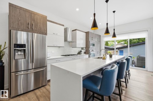 10433 140 Street Nw, Edmonton, AB - Indoor Photo Showing Kitchen With Upgraded Kitchen