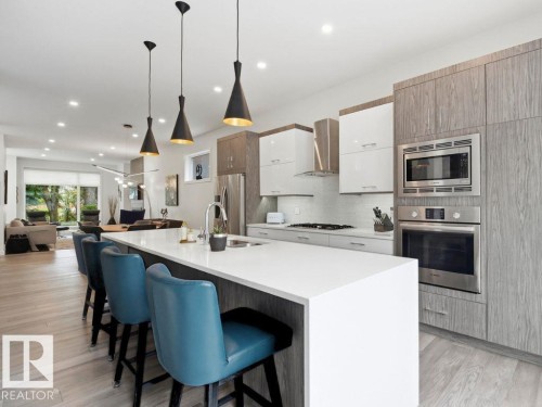 10433 140 Street Nw, Edmonton, AB - Indoor Photo Showing Kitchen With Upgraded Kitchen