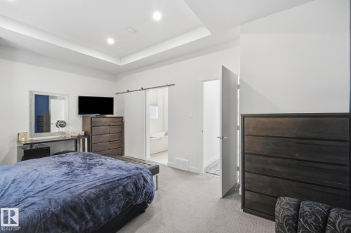 10433 140 Street Nw, Edmonton, AB - Indoor Photo Showing Bedroom