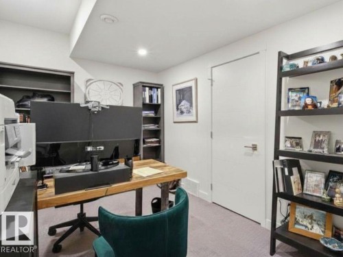 10433 140 Street Nw, Edmonton, AB - Indoor Photo Showing Office