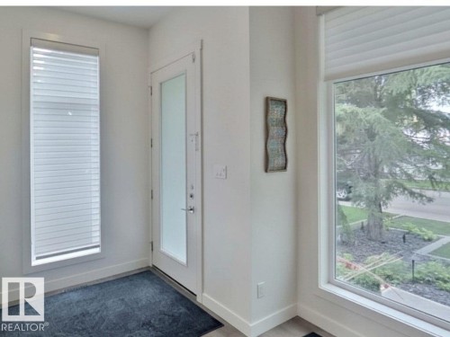 10433 140 Street Nw, Edmonton, AB - Indoor Photo Showing Other Room