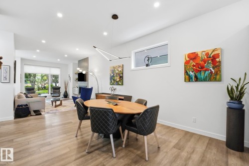 10433 140 Street Nw, Edmonton, AB - Indoor Photo Showing Dining Room