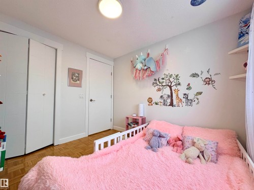 17019 108 Street Nw, Edmonton, AB - Indoor Photo Showing Bedroom