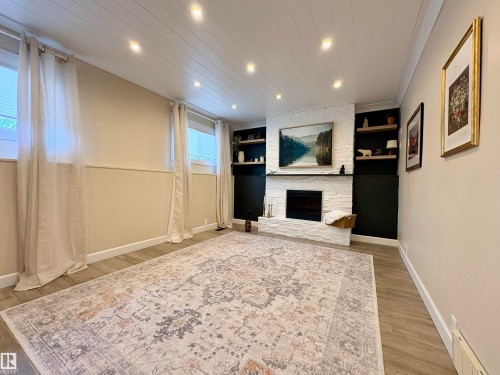 17019 108 Street Nw, Edmonton, AB - Indoor Photo Showing Other Room
