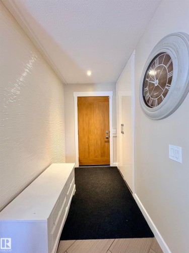 17019 108 Street Nw, Edmonton, AB - Indoor Photo Showing Other Room