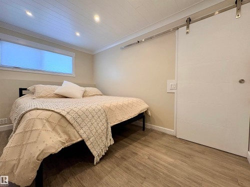 17019 108 Street Nw, Edmonton, AB - Indoor Photo Showing Bedroom