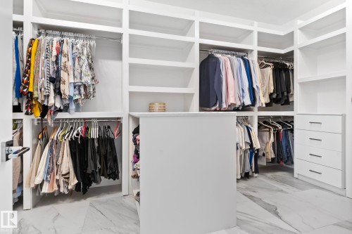 3652 Westcliff Way Sw, Edmonton, AB - Indoor With Storage