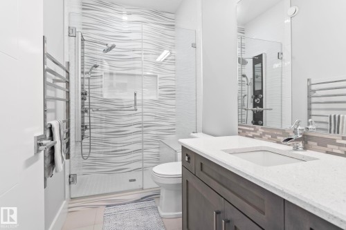 3652 Westcliff Way Sw, Edmonton, AB - Indoor Photo Showing Bathroom