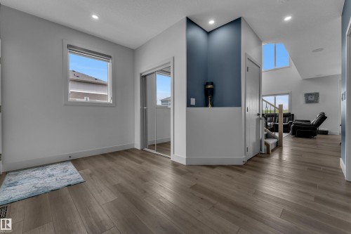 5228 169 Ave Nw Nw, Edmonton, AB - Indoor
