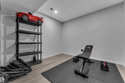 5228 169 Ave Nw Nw, Edmonton, AB - Indoor