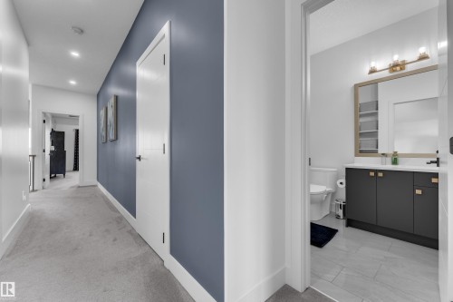 5228 169 Ave Nw Nw, Edmonton, AB - Indoor