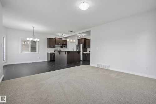 15852 10 Avenue Sw, Edmonton, AB - Indoor