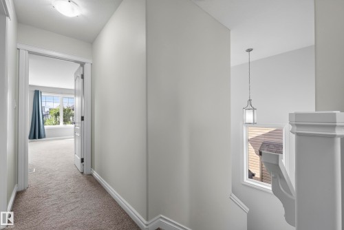 15852 10 Avenue Sw, Edmonton, AB - Indoor Photo Showing Other Room