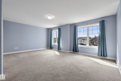 15852 10 Avenue Sw, Edmonton, AB - Indoor Photo Showing Other Room