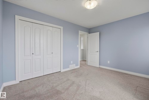 15852 10 Avenue Sw, Edmonton, AB - Indoor