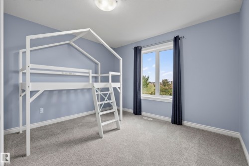 15852 10 Avenue Sw, Edmonton, AB - Indoor