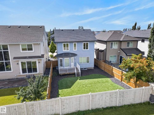 15852 10 Avenue Sw, Edmonton, AB - Outdoor