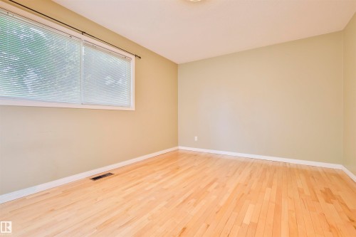 4015 120 Street Nw, Edmonton, AB - Indoor Photo Showing Other Room