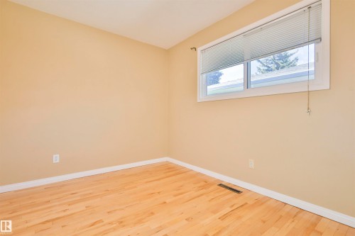 4015 120 Street Nw, Edmonton, AB - Indoor Photo Showing Other Room