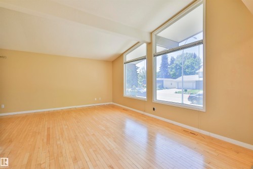 4015 120 Street Nw, Edmonton, AB - Indoor Photo Showing Other Room