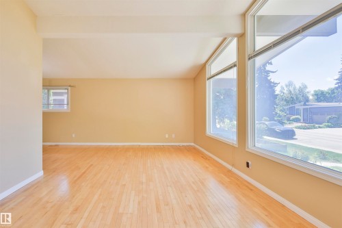 4015 120 Street Nw, Edmonton, AB - Indoor Photo Showing Other Room