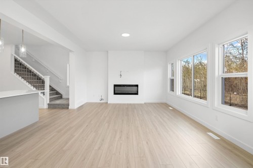 17611 7 Street Ne, Edmonton, AB - Indoor