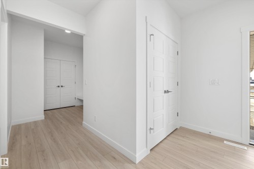 17611 7 Street Ne, Edmonton, AB - Indoor Photo Showing Other Room