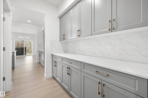 17611 7 Street Ne, Edmonton, AB - Indoor