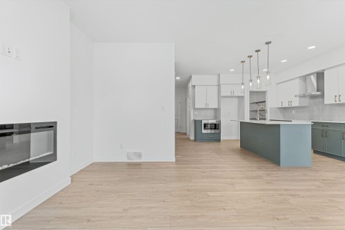 2812 190 Street Nw, Edmonton, AB - Indoor Photo Showing Kitchen With Upgraded Kitchen