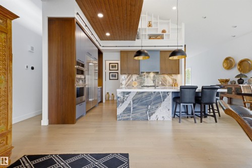 4111 Aspen Drive Nw, Edmonton, AB - Indoor Photo Showing Kitchen
