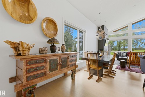 4111 Aspen Drive Nw, Edmonton, AB - Indoor Photo Showing Other Room