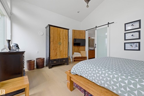 4111 Aspen Drive Nw, Edmonton, AB - Indoor Photo Showing Bedroom
