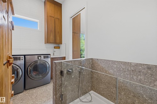 4111 Aspen Drive Nw, Edmonton, AB - Indoor Photo Showing Laundry Room