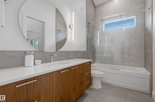 4111 Aspen Drive Nw, Edmonton, AB - Indoor Photo Showing Bathroom