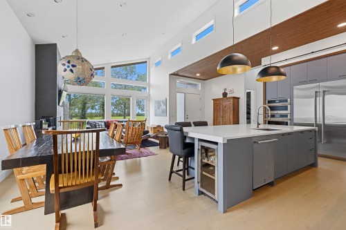 4111 Aspen Drive Nw, Edmonton, AB - Indoor